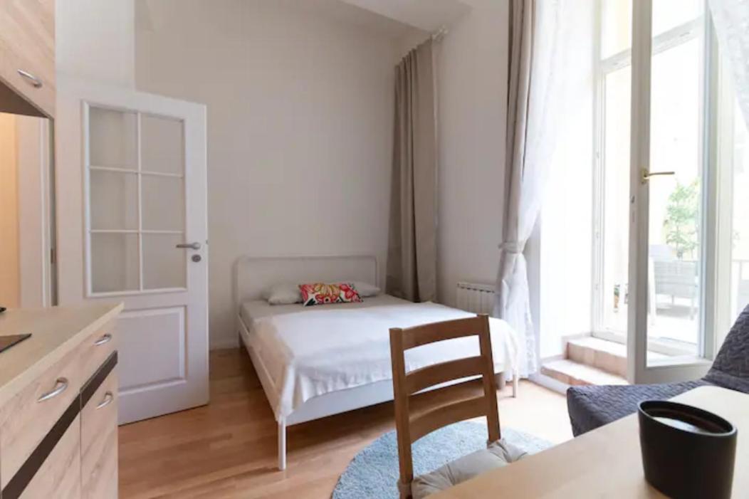 Apartament Favorite In The Center Of 1