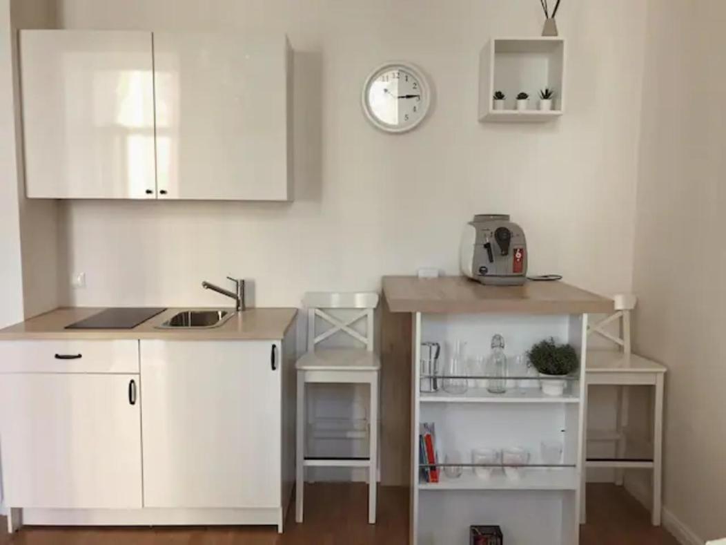 Apartament Favorite In The Center Of 1 *